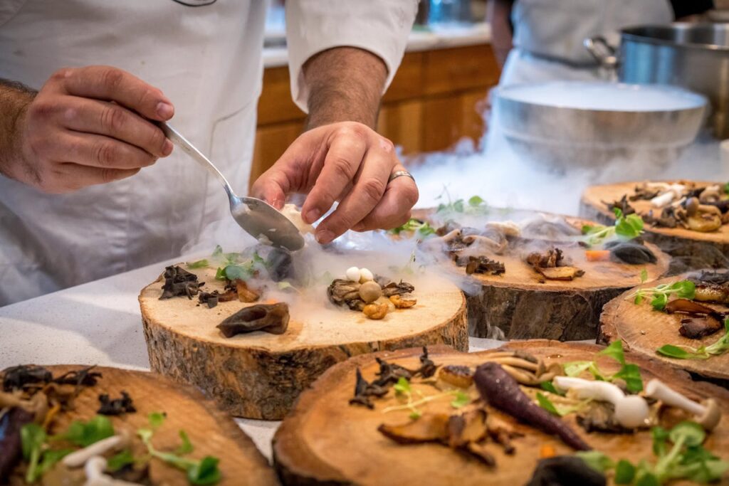 Viagens Gastronômicas de Luxo: Sabores e Experiências Culinárias pelo Mundo